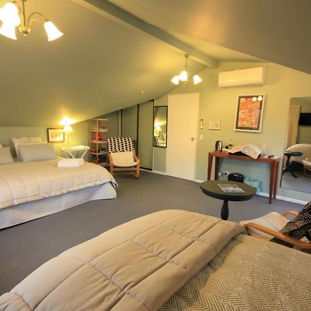 Tempest On Wanaka Bed & Breakfast Exterior photo
