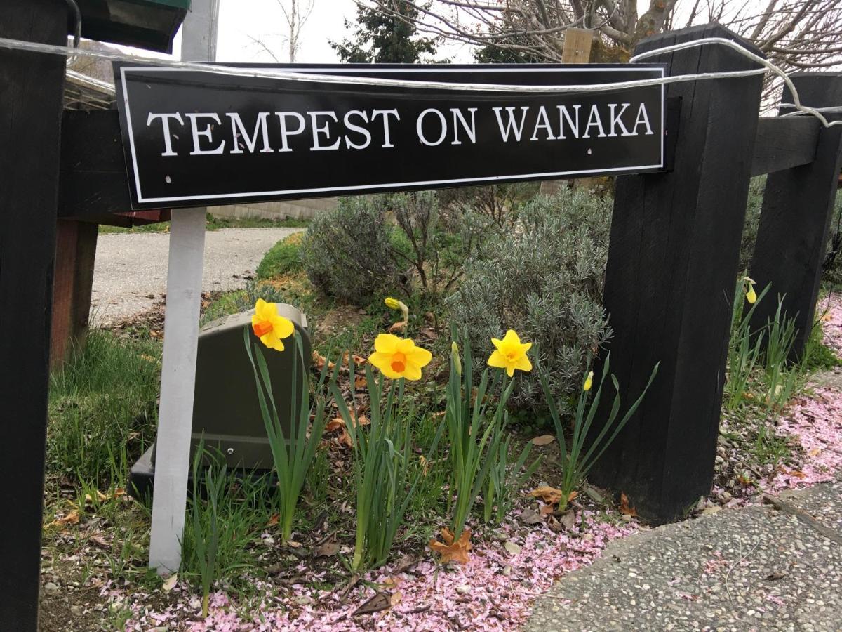 Tempest On Wanaka Bed & Breakfast Exterior photo